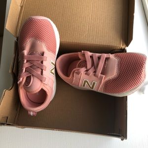Girls pink new balance 247